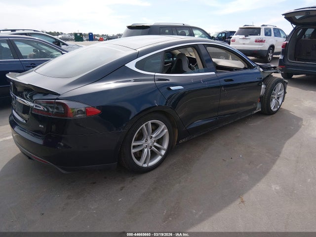 2013 TESLA MODEL S 5YJSA1CN1DFP14018 Photo 3