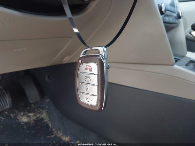 Aukcja sprzedaży 2017 Hyundai Elantra Value Edition, vin: KMHD84LF5HU246981, numer aukcji: 44665662
