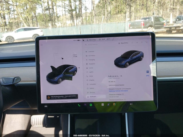 44665698 :رقم المزاد ، 5YJ3E1EA2JF164200 vin ، 2018 Tesla Model 3 Long Range/mid Range مزاد بيع