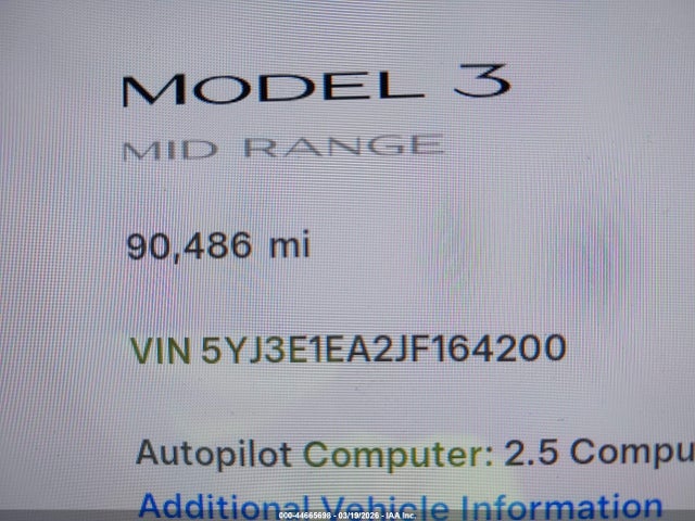 44665698 :رقم المزاد ، 5YJ3E1EA2JF164200 vin ، 2018 Tesla Model 3 Long Range/mid Range مزاد بيع