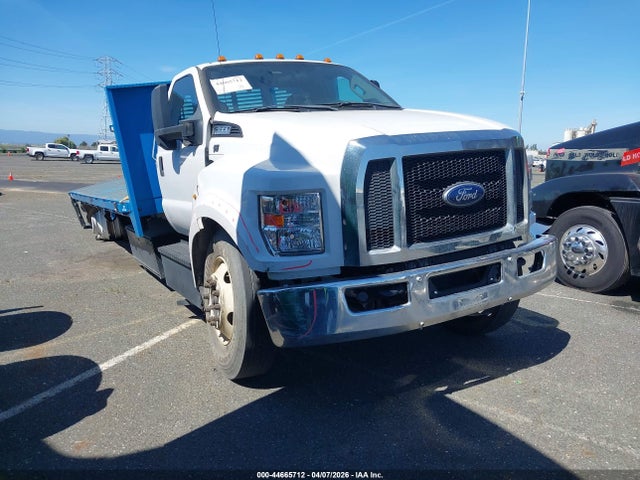 Ford F-650 Gas 2018 1FDNF6AY0JDF01617 main image