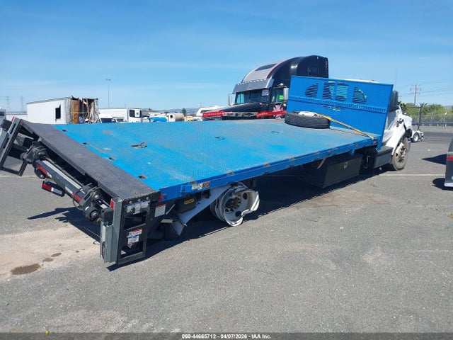 Ford F-650 Gas 2018 1FDNF6AY0JDF01617 Image 4