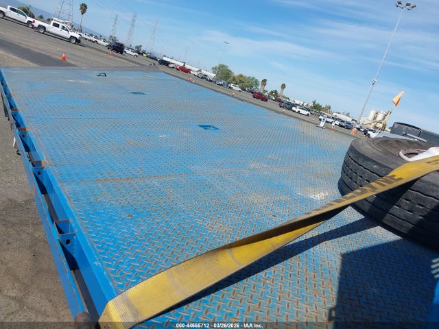 Ford F-650 Gas 2018 1FDNF6AY0JDF01617 Image 6