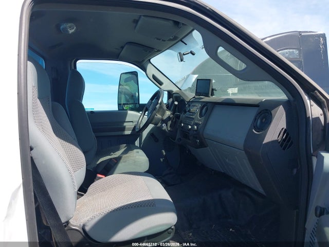 Ford F-650 Gas 2018 1FDNF6AY0JDF01617 Image 7
