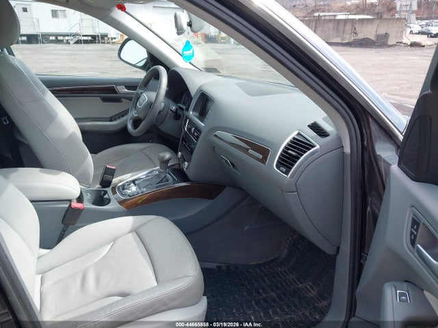 2014 Audi Q5 2.0t Premium მანქანა იყიდება აუქციონზე, vin: WA1LFAFP8EA126950, აუქციონის ნომერი: 44665858
