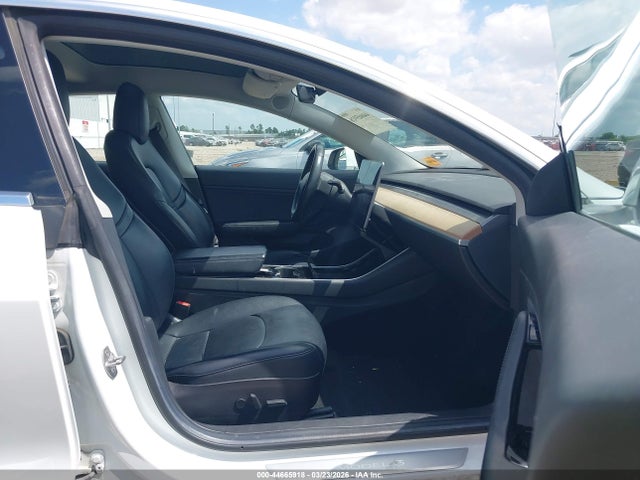 Продажа на аукционе авто 2018 Tesla Model 3 Long Range/mid Range, vin: 5YJ3E1EA1JF012408, номер лота: 44665918