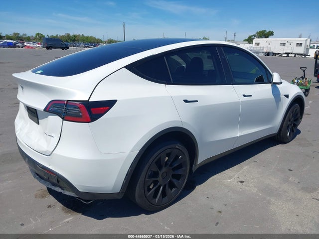 2023 TESLA MODEL Y 7SAYGDEE7PF887900 Photo 3