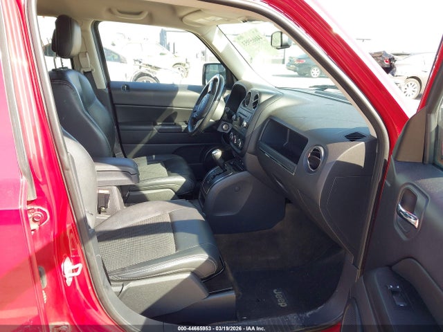 1C4NJRBB4GD739879 Jeep Patriot Sport Se