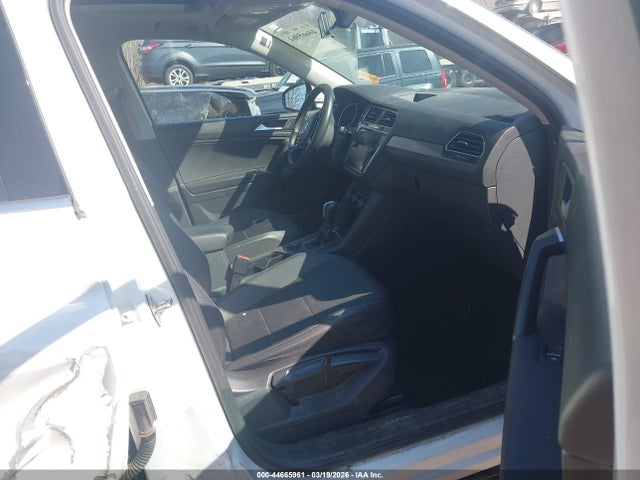 2020 VOLKSWAGEN TIGUAN 3VV2B7AX7LM098891 Photo 4