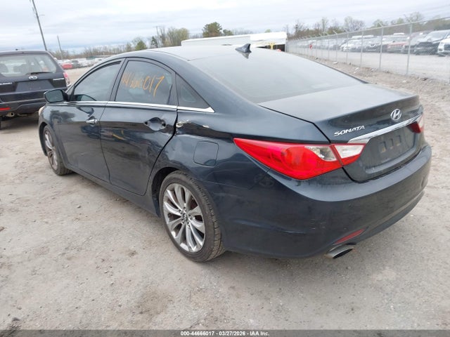 2011 HYUNDAI SONATA 5NPEC4AC9BH196930 Photo 2