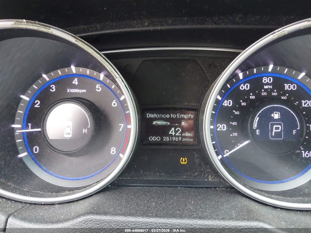 2011 HYUNDAI SONATA 5NPEC4AC9BH196930 Photo 6