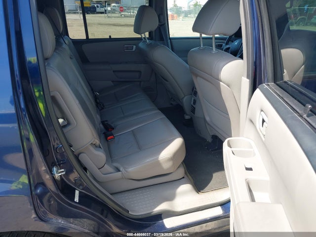 Honda Pilot Touring 2015 5FNYF4H99FB035772 Image 8