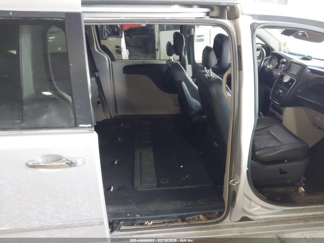 44666063 :رقم المزاد ، 2C4RC1CG2CR300775 vin ، 2012 Chrysler Town & Country Touring-l مزاد بيع