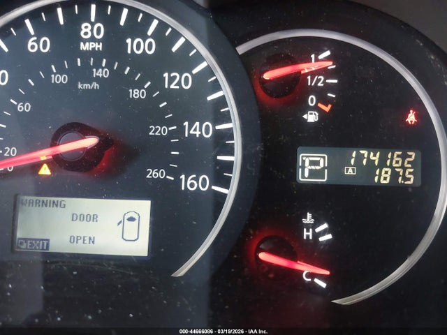 Nissan QUEST S 2015 JN8AE2KPXF9120859 Image 16