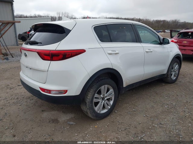 Продажа на аукционе авто 2018 Kia Sportage Lx, vin: KNDPMCAC9J7430583, номер лота: 44666101