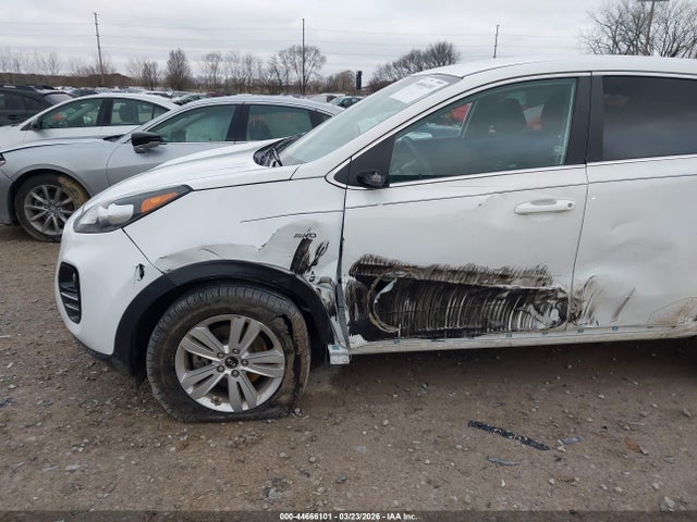 Продажа на аукционе авто 2018 Kia Sportage Lx, vin: KNDPMCAC9J7430583, номер лота: 44666101