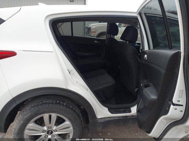 Продажа на аукционе авто 2018 Kia Sportage Lx, vin: KNDPMCAC9J7430583, номер лота: 44666101