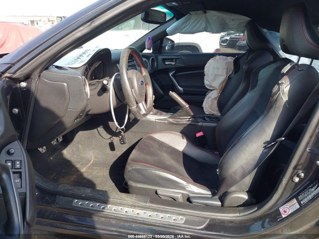 2014 Subaru Brz Limited მანქანა იყიდება აუქციონზე, vin: JF1ZCAC14E9605916, აუქციონის ნომერი: 44666123