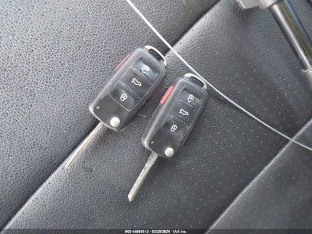 44666140 :رقم المزاد ، 3VWPP7AJ7CM665552 vin ، 2012 Volkswagen Jetta Sportwagen 2.5l Se مزاد بيع