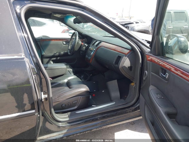 44666141 :رقم المزاد ، 1GEEH06Y16U500334 vin ، 2006 Cadillac Dts Standard مزاد بيع