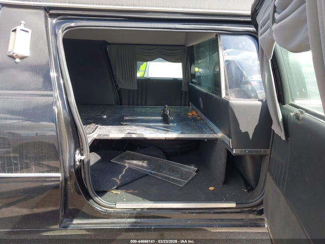44666141 :رقم المزاد ، 1GEEH06Y16U500334 vin ، 2006 Cadillac Dts Standard مزاد بيع