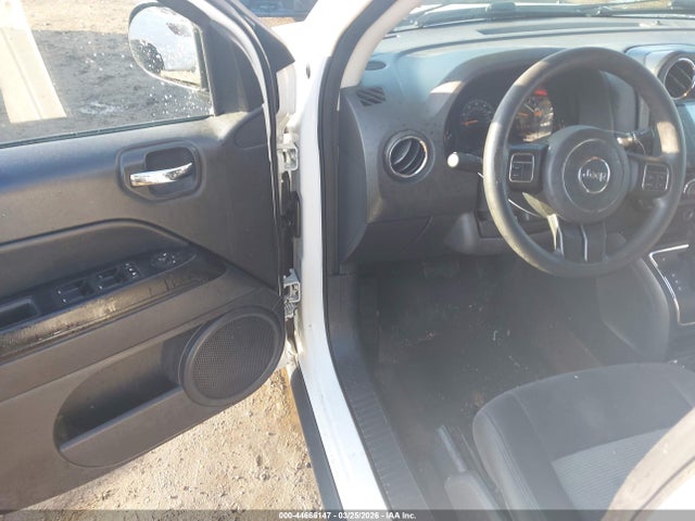 2016 Jeep Compass Sport მანქანა იყიდება აუქციონზე, vin: 1C4NJCBA9GD743141, აუქციონის ნომერი: 44666147