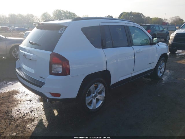 2016 Jeep Compass Sport მანქანა იყიდება აუქციონზე, vin: 1C4NJCBA9GD743141, აუქციონის ნომერი: 44666147
