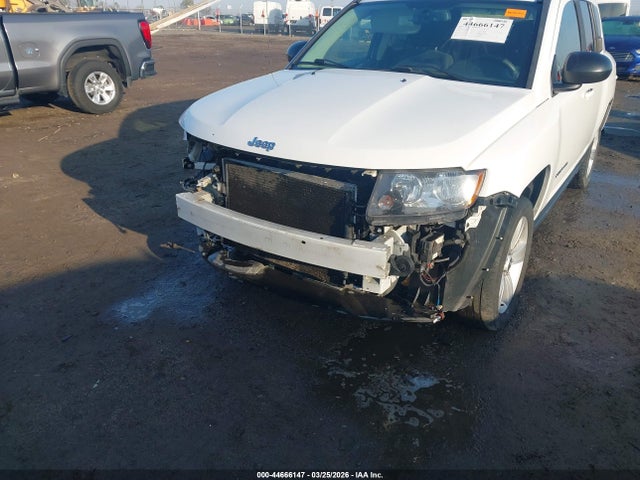 2016 Jeep Compass Sport მანქანა იყიდება აუქციონზე, vin: 1C4NJCBA9GD743141, აუქციონის ნომერი: 44666147