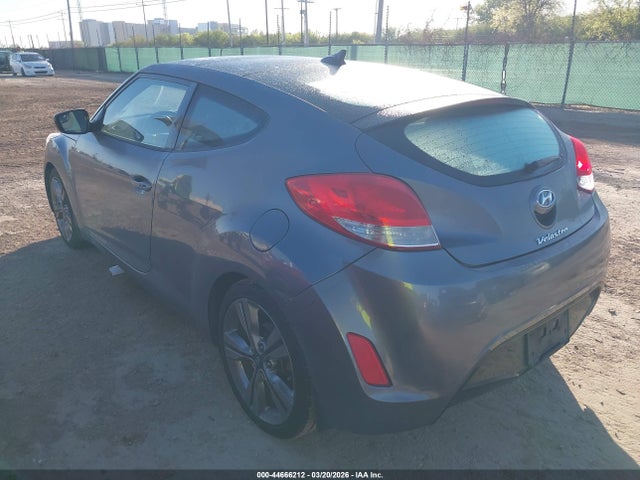 Hyundai Veloster Value Edition 2017 KMHTC6AD3HU314458 Image 3