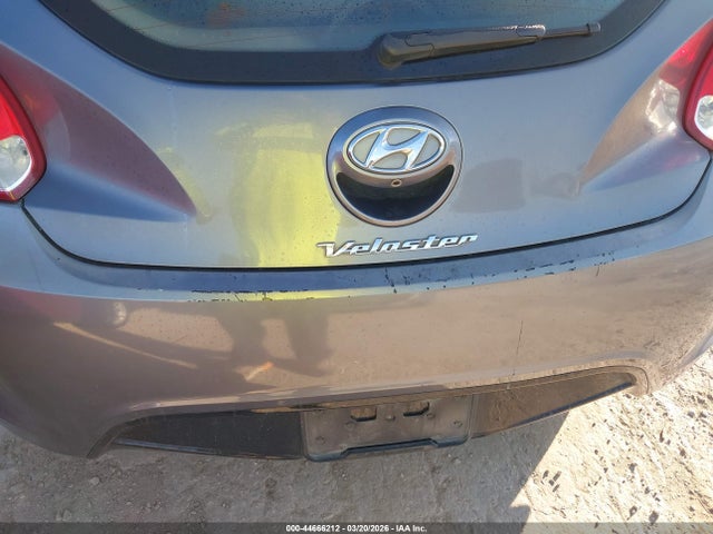 Hyundai Veloster Value Edition 2017 KMHTC6AD3HU314458 Image 6