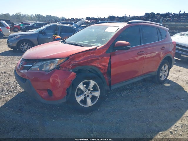 Toyota Rav4 Xle 2014 JTMWFREV9EJ007712 Image 2
