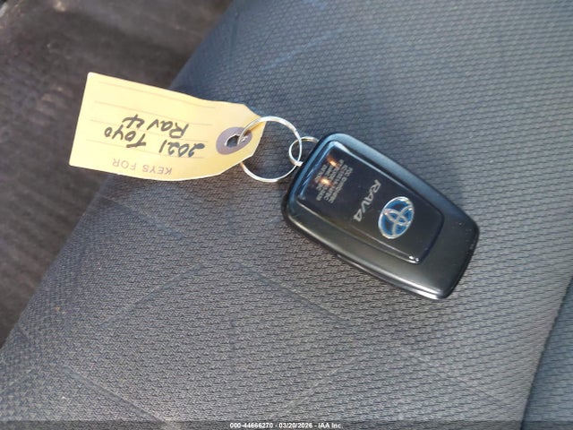 Продажа на аукционе авто 2021 Toyota Rav4 Hybrid Xle, vin: JTMRWRFV8MD116512, номер лота: 44666270