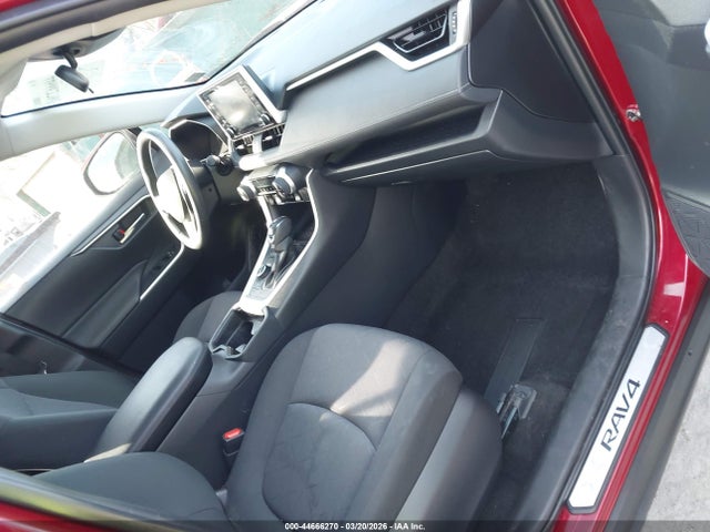 Продажа на аукционе авто 2021 Toyota Rav4 Hybrid Xle, vin: JTMRWRFV8MD116512, номер лота: 44666270