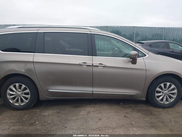 Aukcja sprzedaży 2018 Chrysler Pacifica Touring L, vin: 2C4RC1BG6JR295210, numer aukcji: 44666374
