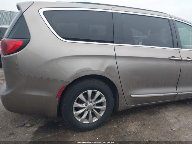 Aukcja sprzedaży 2018 Chrysler Pacifica Touring L, vin: 2C4RC1BG6JR295210, numer aukcji: 44666374