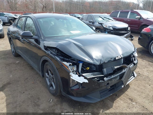 2025 Kia K4 Lxs მანქანა იყიდება აუქციონზე, vin: 3KPFT4DE2SE026141, აუქციონის ნომერი: 44666395