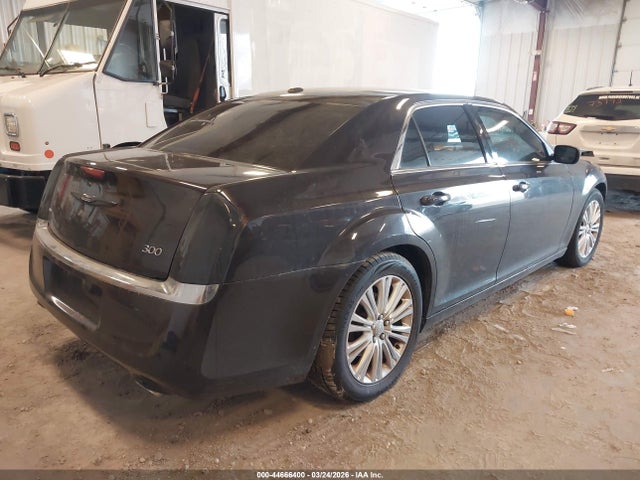 Auction sale of the 2013 Chrysler 300 Motown, vin: 2C3CCARG2DH711778, lot number: 44666400
