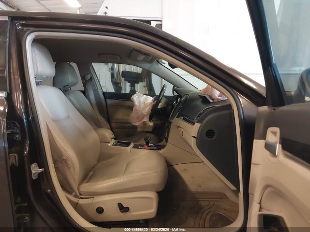 Auction sale of the 2013 Chrysler 300 Motown, vin: 2C3CCARG2DH711778, lot number: 44666400