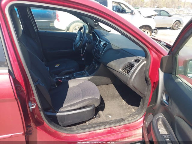 Продажа на аукционе авто 2012 Chrysler 200 Touring, vin: 1C3CCBBB0CN190859, номер лота: 44666433