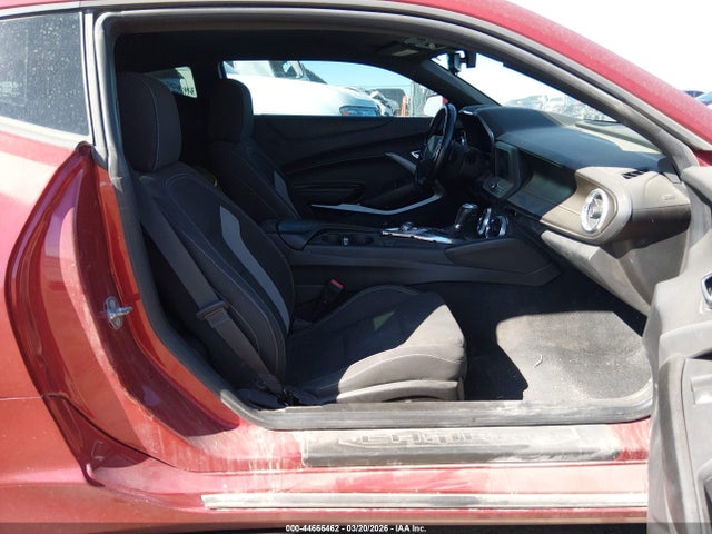 2018 CHEVROLET CAMARO 1G1FB1RX3J0119682 Photo 4