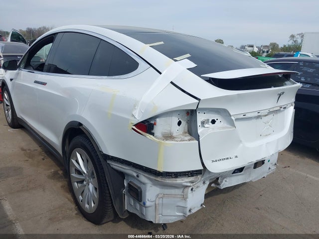 5YJXCBE26KF160805 Tesla Model X 100d/75d/long Range