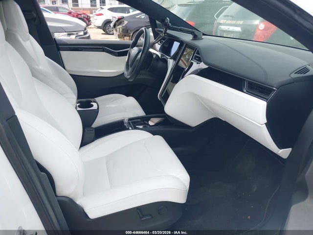 5YJXCBE26KF160805 Tesla Model X 100d/75d/long Range