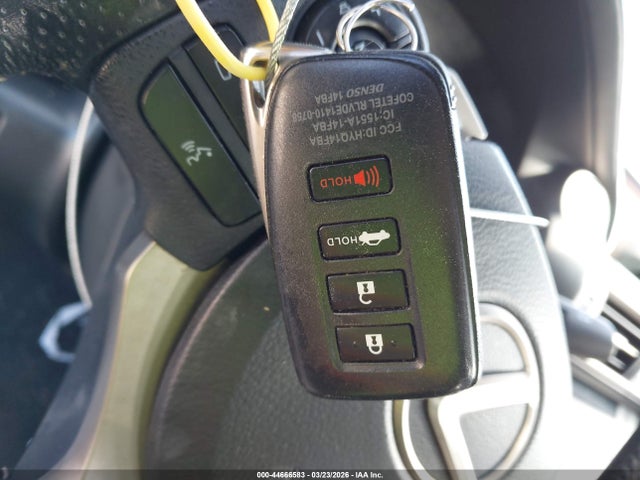 44666583 :رقم المزاد ، JTHCM1D22G5005523 vin ، 2016 Lexus Is 300 مزاد بيع