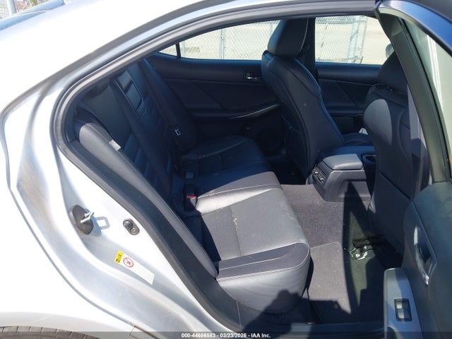 44666583 :رقم المزاد ، JTHCM1D22G5005523 vin ، 2016 Lexus Is 300 مزاد بيع