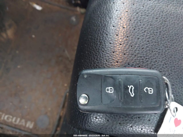 Продажа на аукционе авто 2017 Volkswagen Tiguan 2.0t/2.0t S, vin: WVGBV7AX0HK038922, номер лота: 44666608