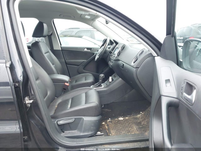 Продажа на аукционе авто 2017 Volkswagen Tiguan 2.0t/2.0t S, vin: WVGBV7AX0HK038922, номер лота: 44666608