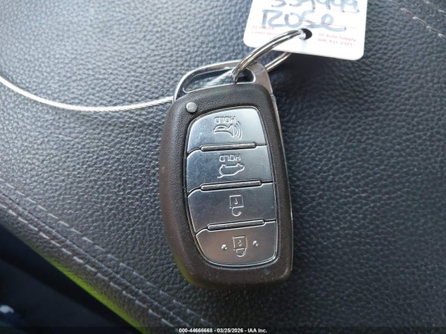 44666668 :رقم المزاد ، KM8J33A2XHU359949 vin ، 2017 Hyundai Tucson Limited مزاد بيع