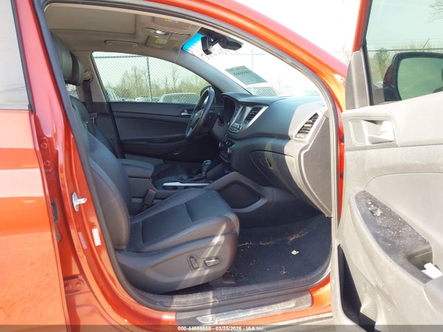 44666668 :رقم المزاد ، KM8J33A2XHU359949 vin ، 2017 Hyundai Tucson Limited مزاد بيع