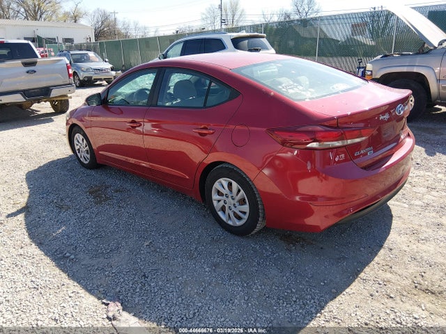 2018 HYUNDAI ELANTRA 5NPD74LF3JH257257 Photo 2