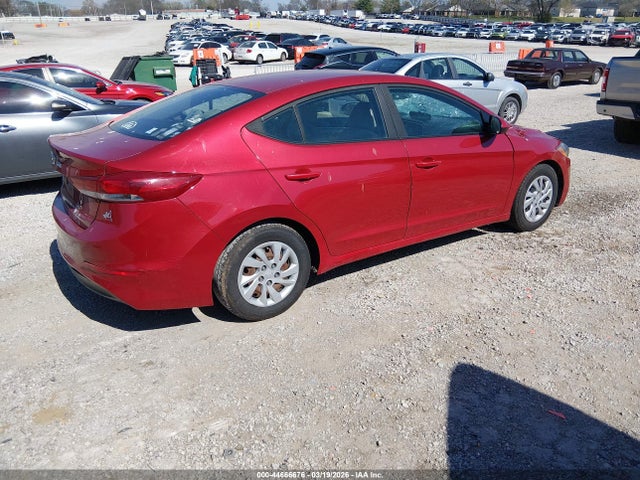2018 HYUNDAI ELANTRA 5NPD74LF3JH257257 Photo 3